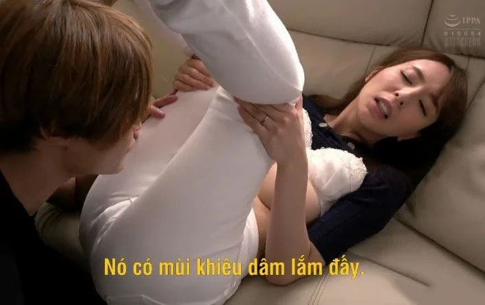 Jessica Kizaki và anh hàng xóm hàng to